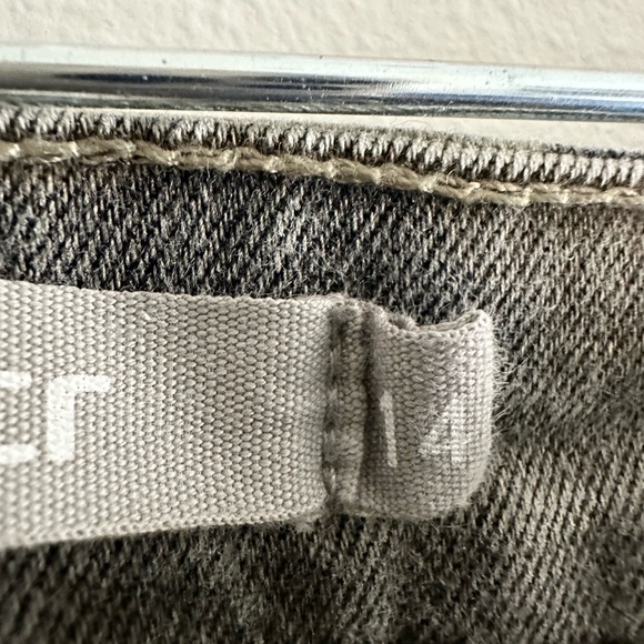 Camouflage Skinny Jeans - Picture 6 of 9